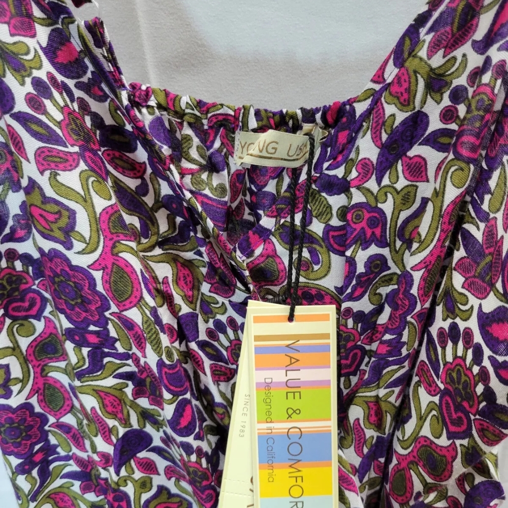 Floral V-Neck Sleeveless Dress - Picture 2 of 2